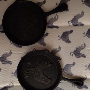 Black Cast Iron Skillet Set